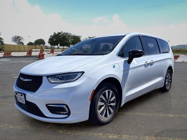 chrysler pacifica phev 2024 2C4RC1S79RR153557 image chrysler pacifica phev 2024 2C4RC1S79RR153557 image